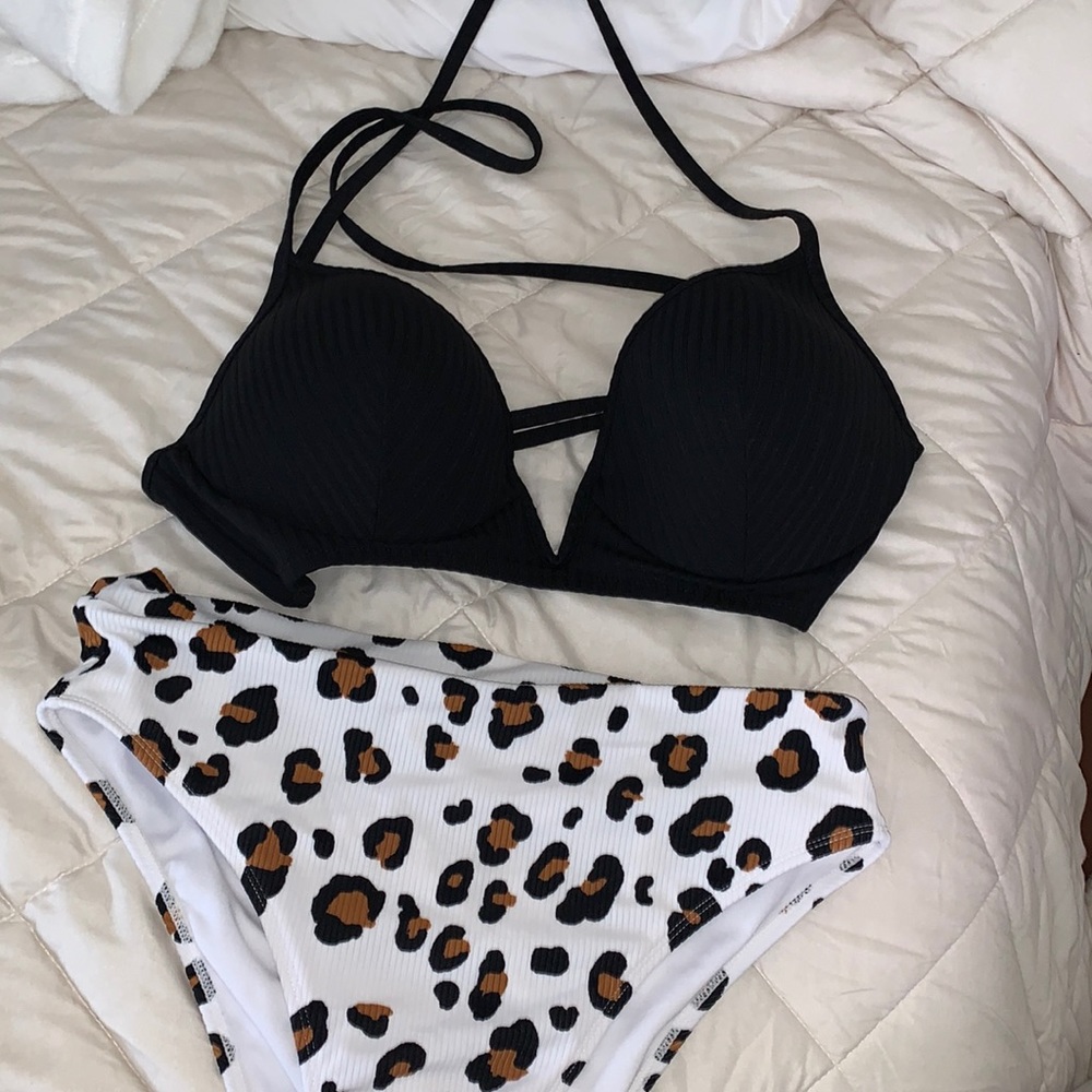 Bathin suit
